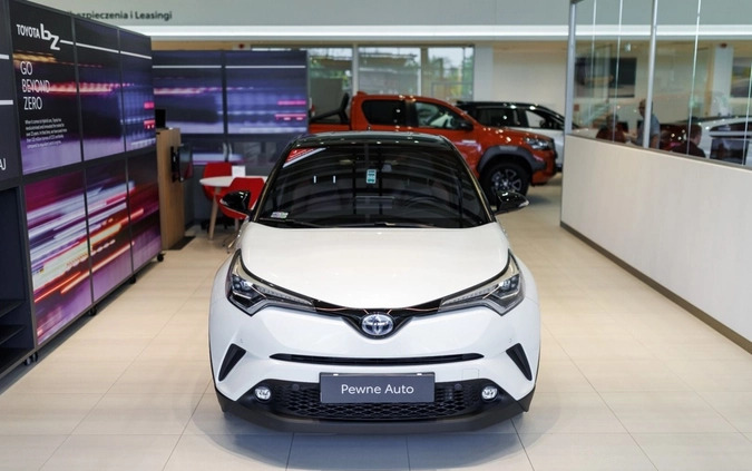 śląskie Toyota C-HR cena 97850 przebieg: 26711, rok produkcji 2018 z Skaryszew